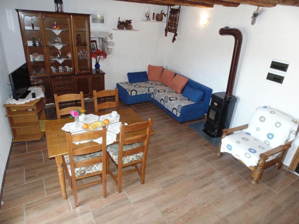 Snug Holiday Home in Starigrad with Private Garden photo 2