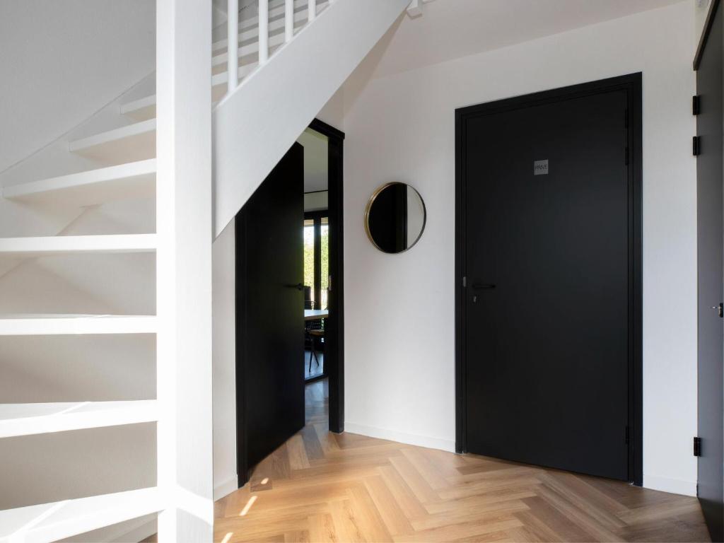 Modern villa with spacious garden, on a holiday park in Friesland photo 3