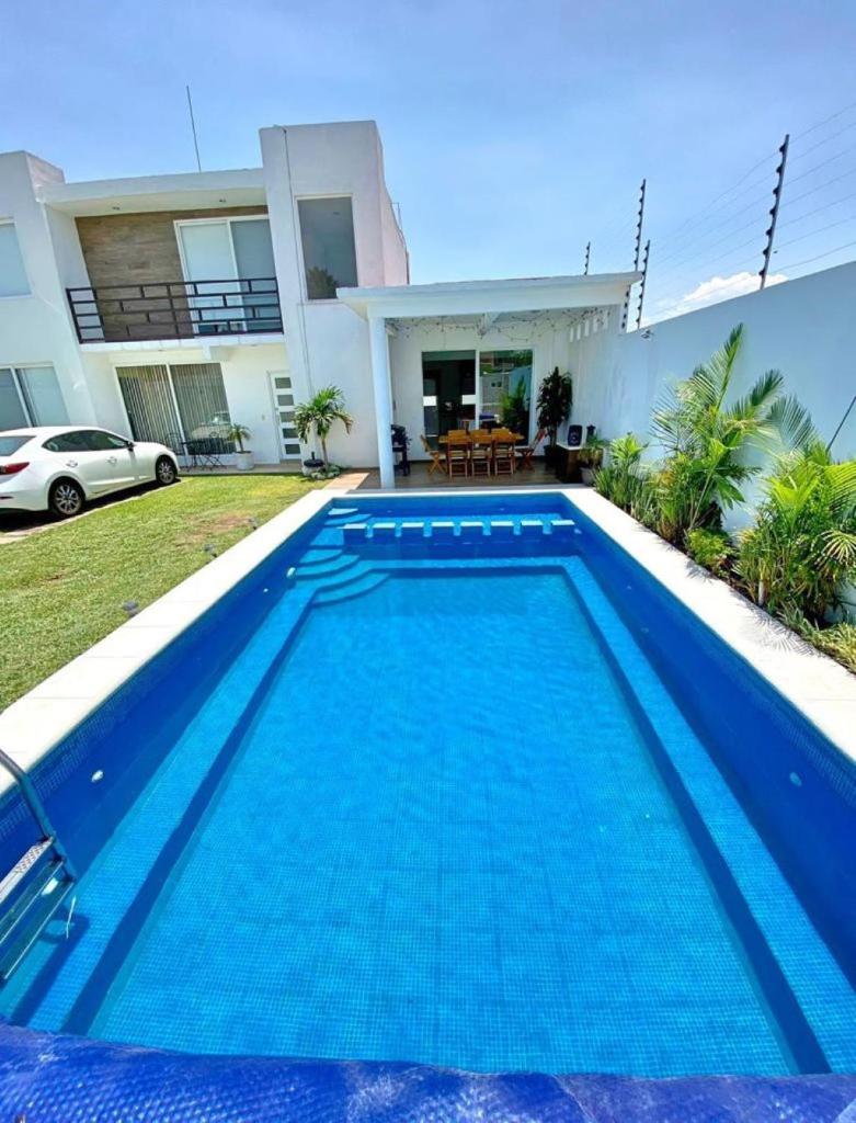 Casa con alberca climatizada en Cuautla Morelos