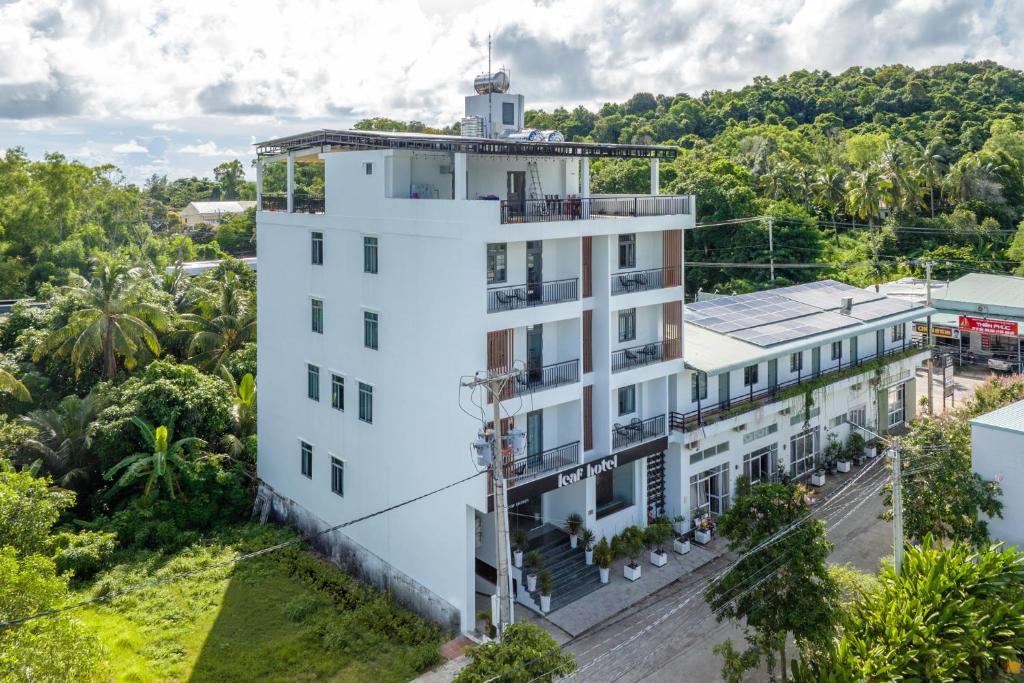 Leaf Hotel Phú Quốc