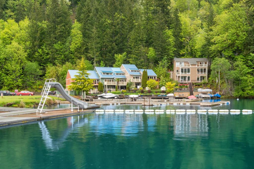 Lake Sutherland Retreat
