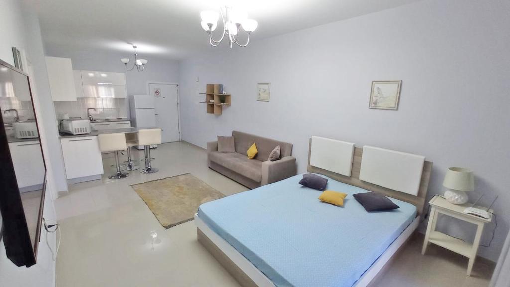 Modern Pool View Studio Apartment in Caesar Resort & SPA, Long Beach photo 3