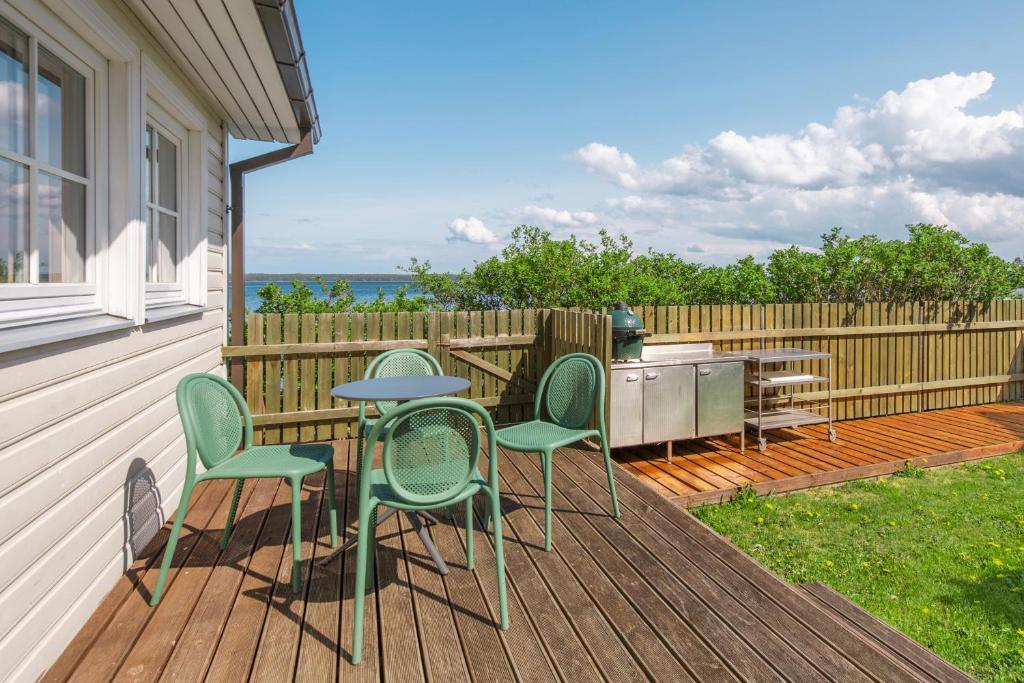 Nordic Bliss - KUMA Beach House with Sauna photo 2
