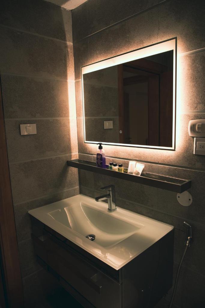 The Row Residential Hotel photo 4