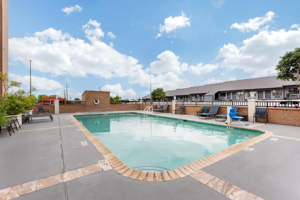 Best Western Plus Austin Central photo 2