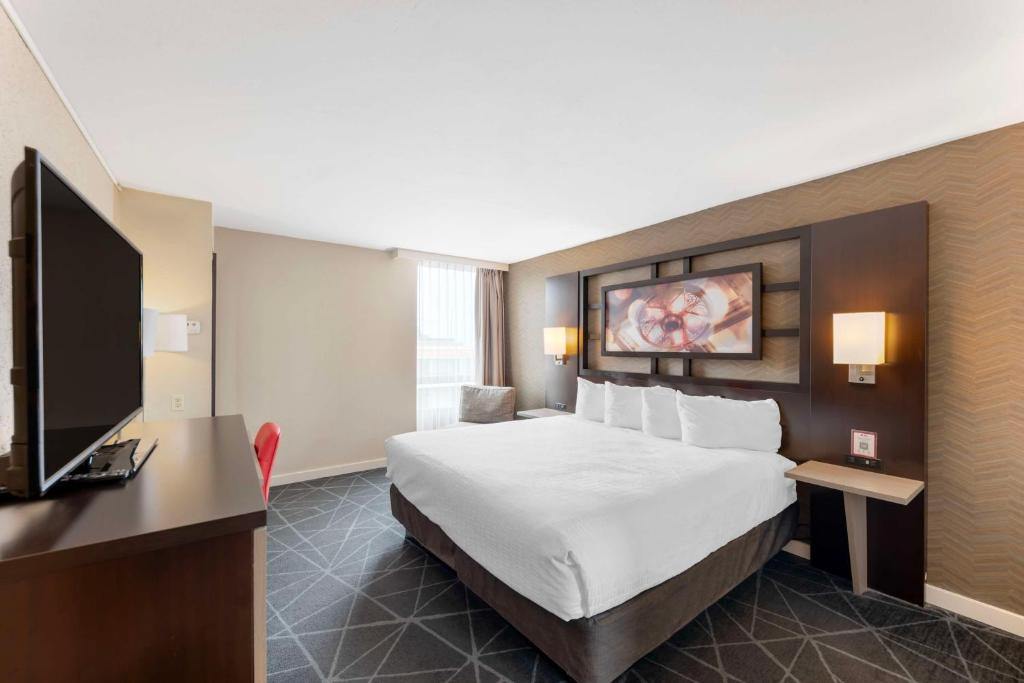 Best Western Plus Austin Central image