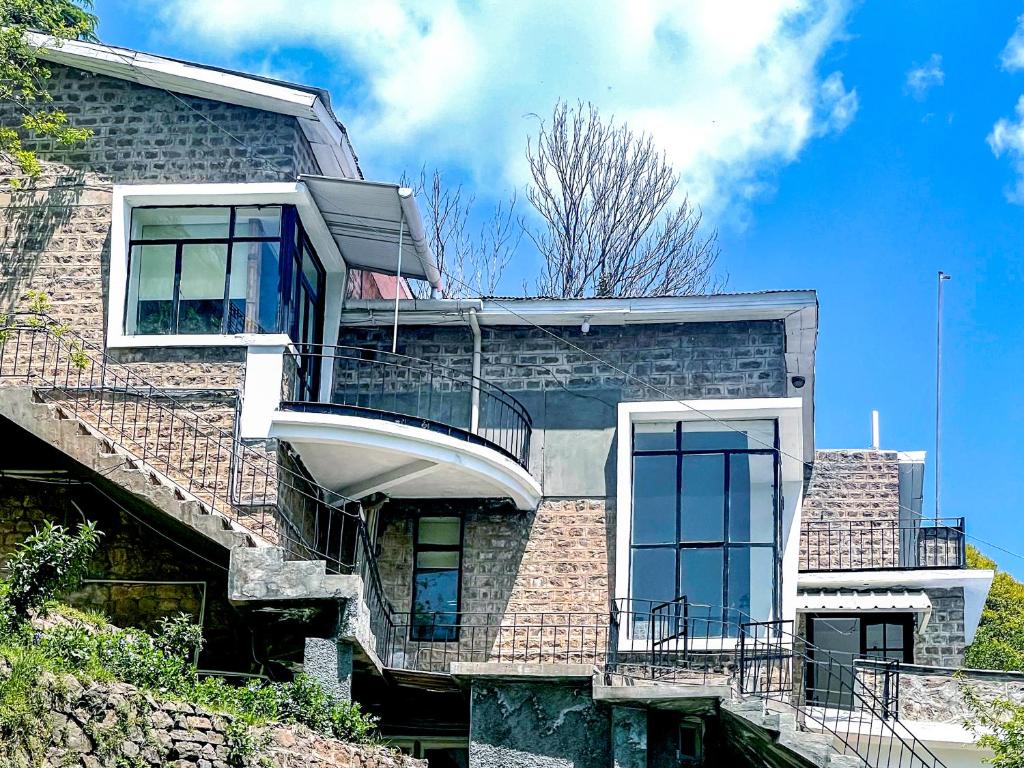 LOKAL Rooms x Murree Kashmir Point photo 2