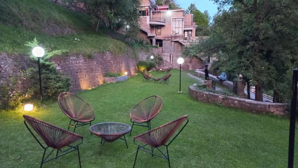 LOKAL Rooms x Murree Kashmir Point photo 4