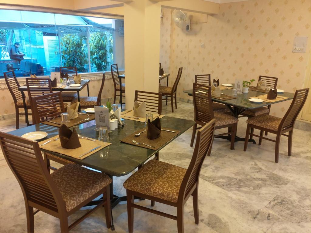 Hotel Raj Palace by Howard photo 2