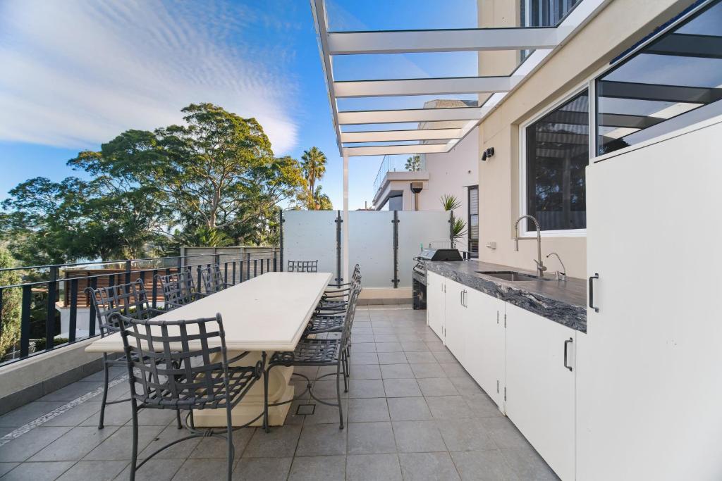 House by the Harbor photo 4