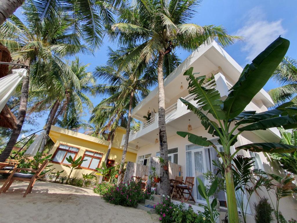 Lucky Spot Beach Bungalow