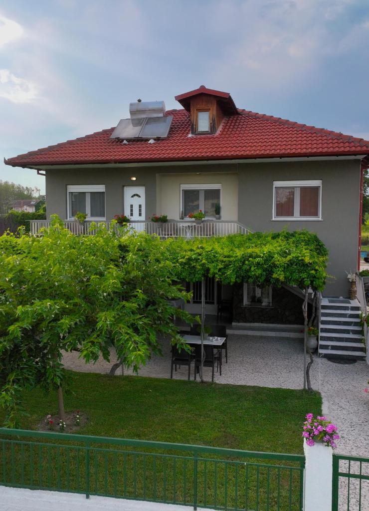 Xrysa's House photo 1