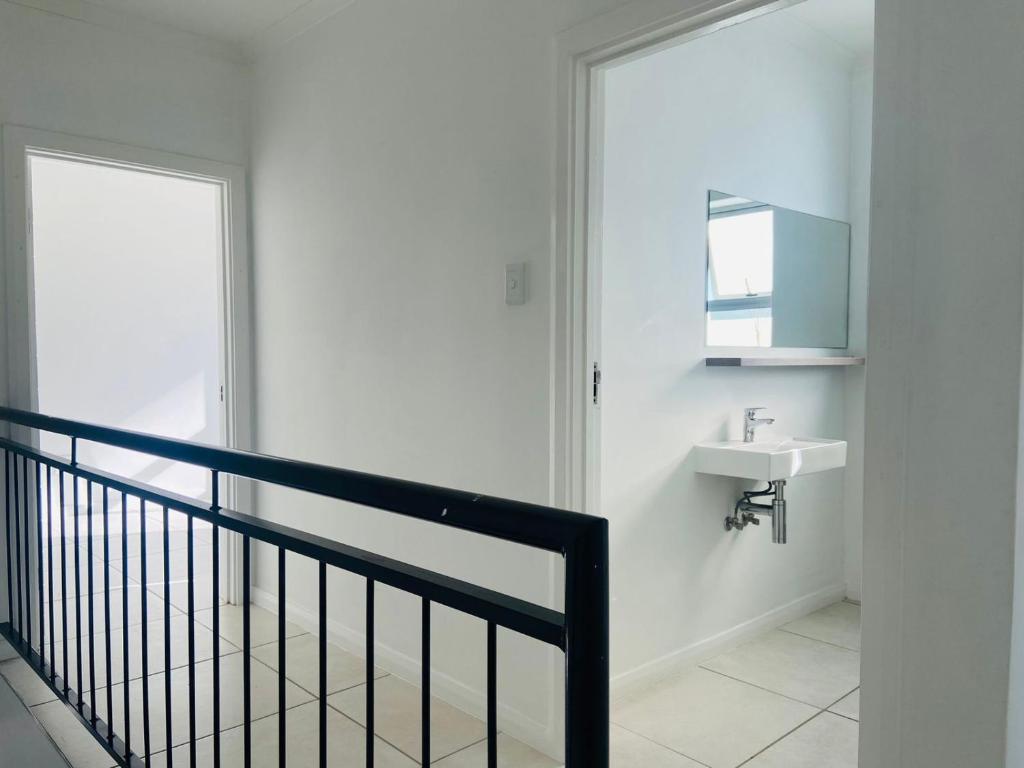 beautiful apartment with a breathe of fresh air photo 3