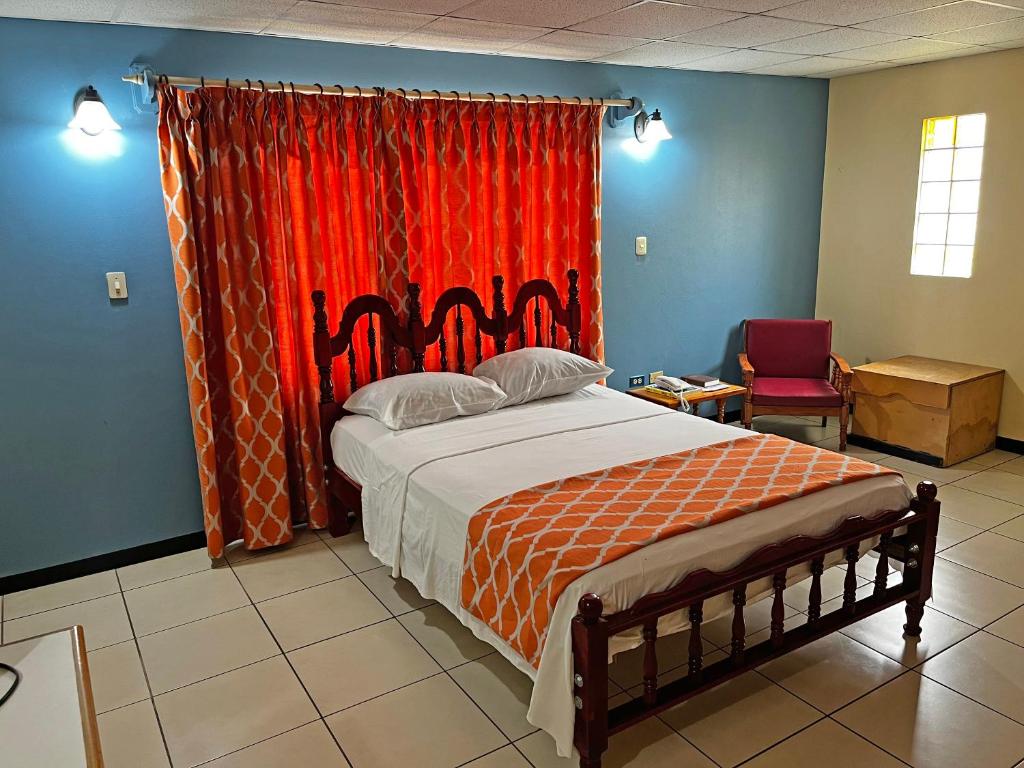 Sundeck Suites photo 3