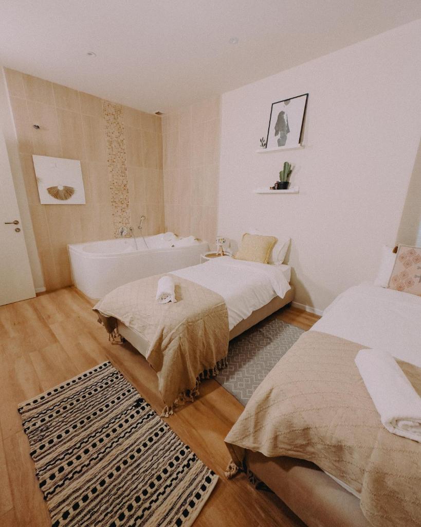 Hippie house בית היפי photo 2
