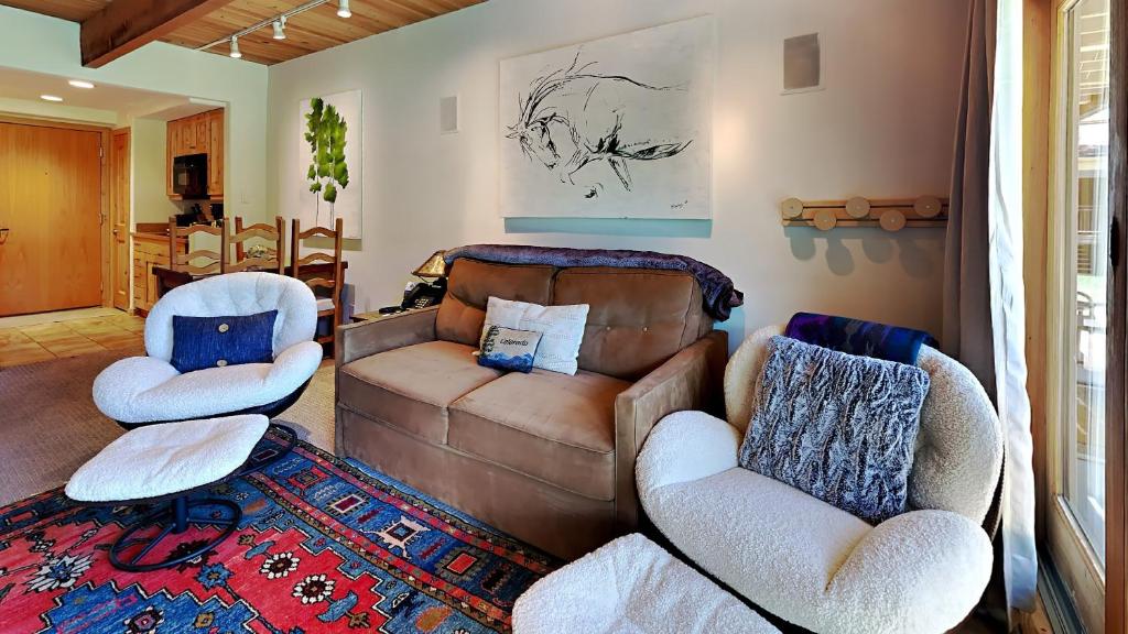 Timberline Condominiums Studio Deluxe Unit 116 photo 1
