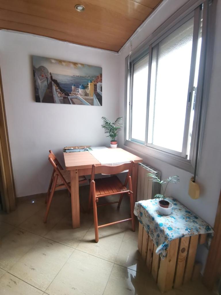 Habitación acogedora a 20min del centro, en Barcelona photo 2