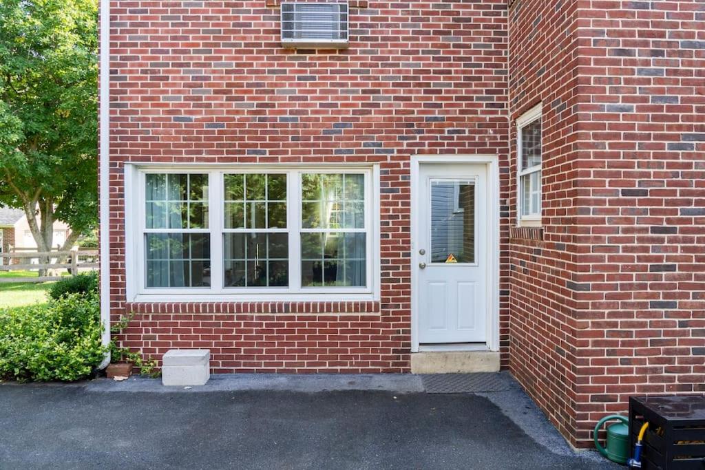 Beautiful fully-furnished Colonial in Millersville photo 2