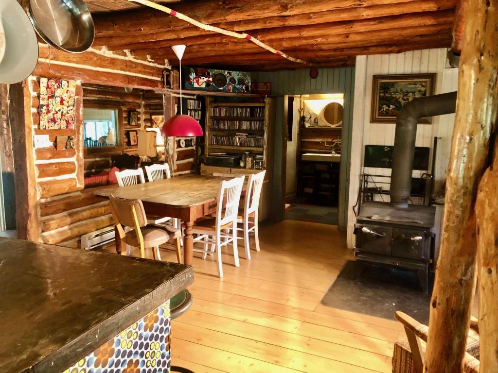 Chalet en bois rond Mauricie photo 3