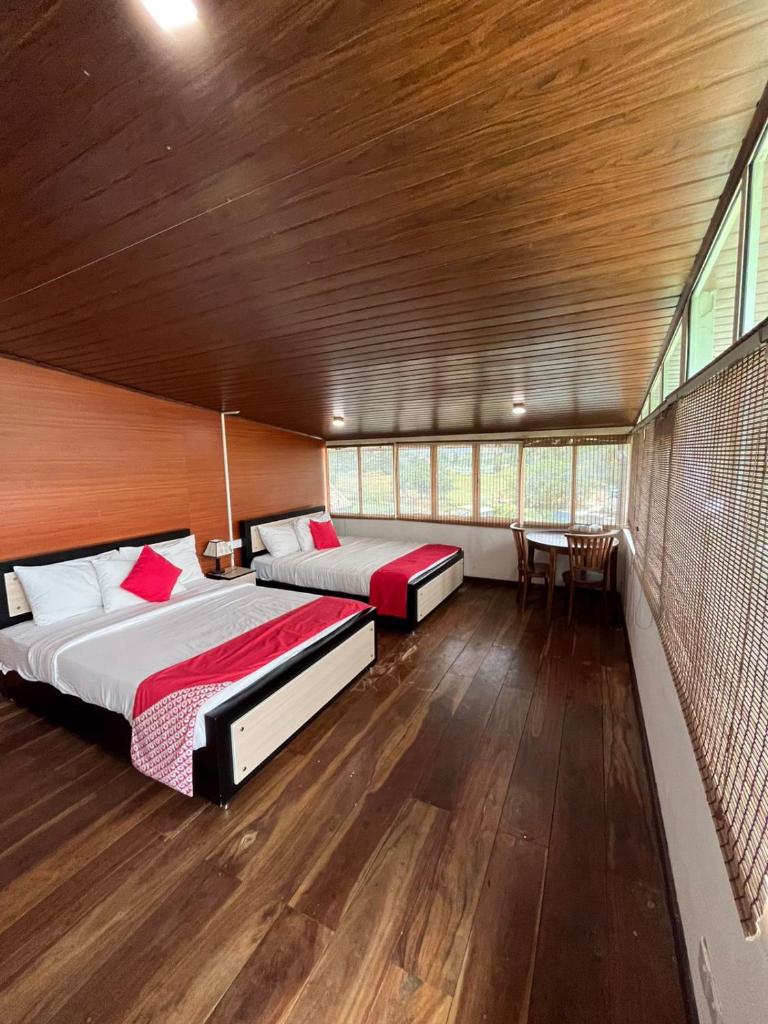 Roseberry Villa photo 1