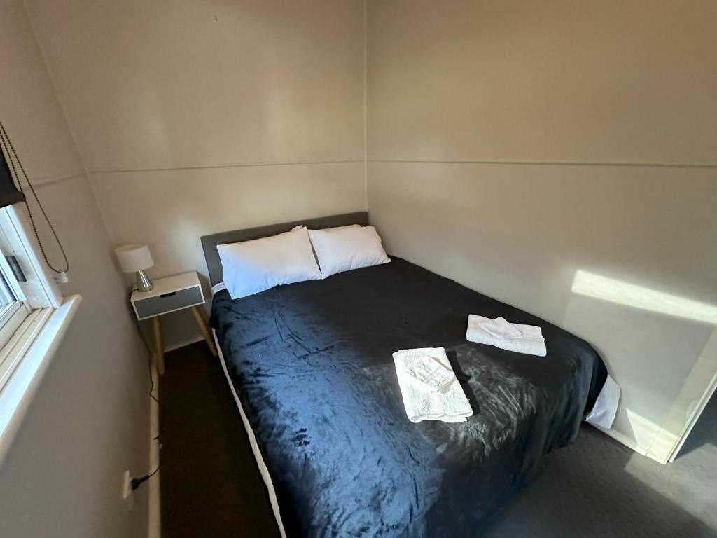 2 Bedroom Apartment near Graftons Waterfront photo 1