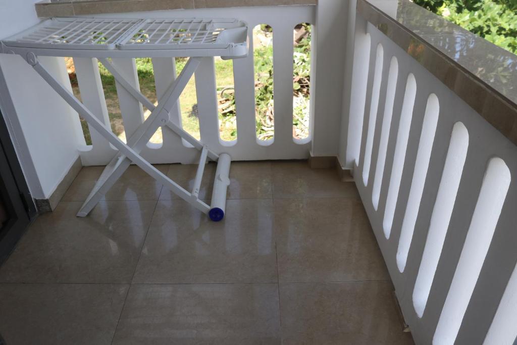 Marie-France Beach Front Apartments photo 4