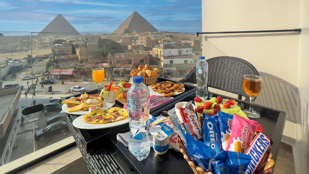 Location Pyramids View Inn