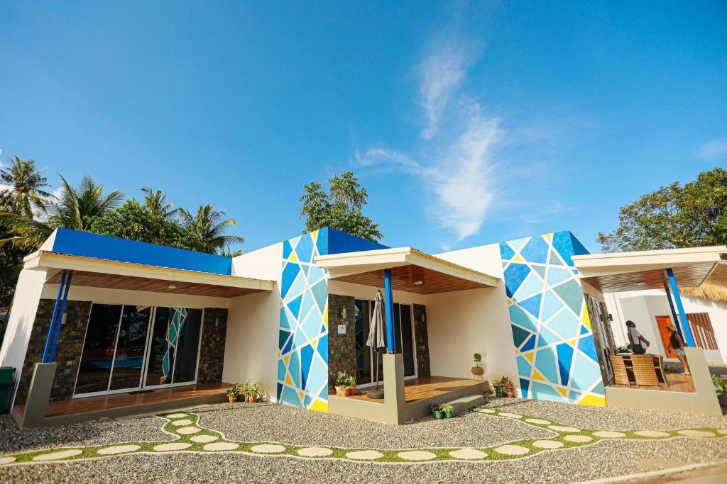 B Ternate Resort photo 4