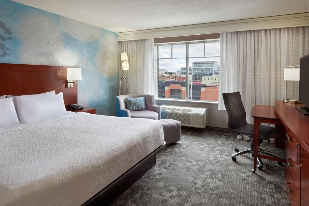 Courtyard by Marriott Ottawa Downtown