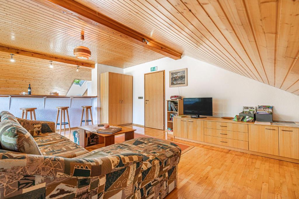 House Mavko Near Lake Cerknica photo 3
