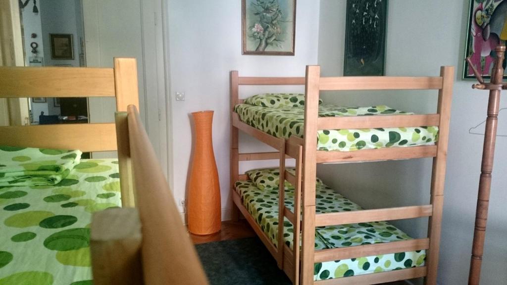 Четырехместный (Четырехместный номер с общей ванной комнатой), Sun Hostel