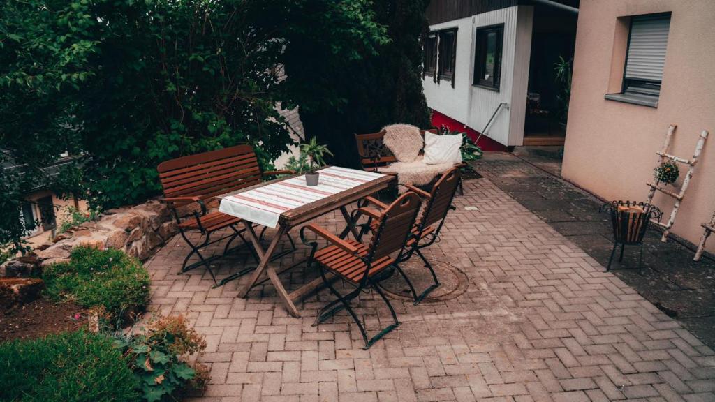 Zentrale Ferienwohnung mit Waldblick photo 3