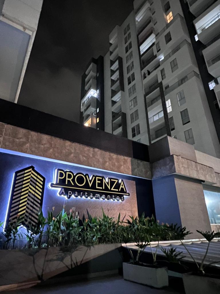 Modern pent house apartment, close to everything photo 2