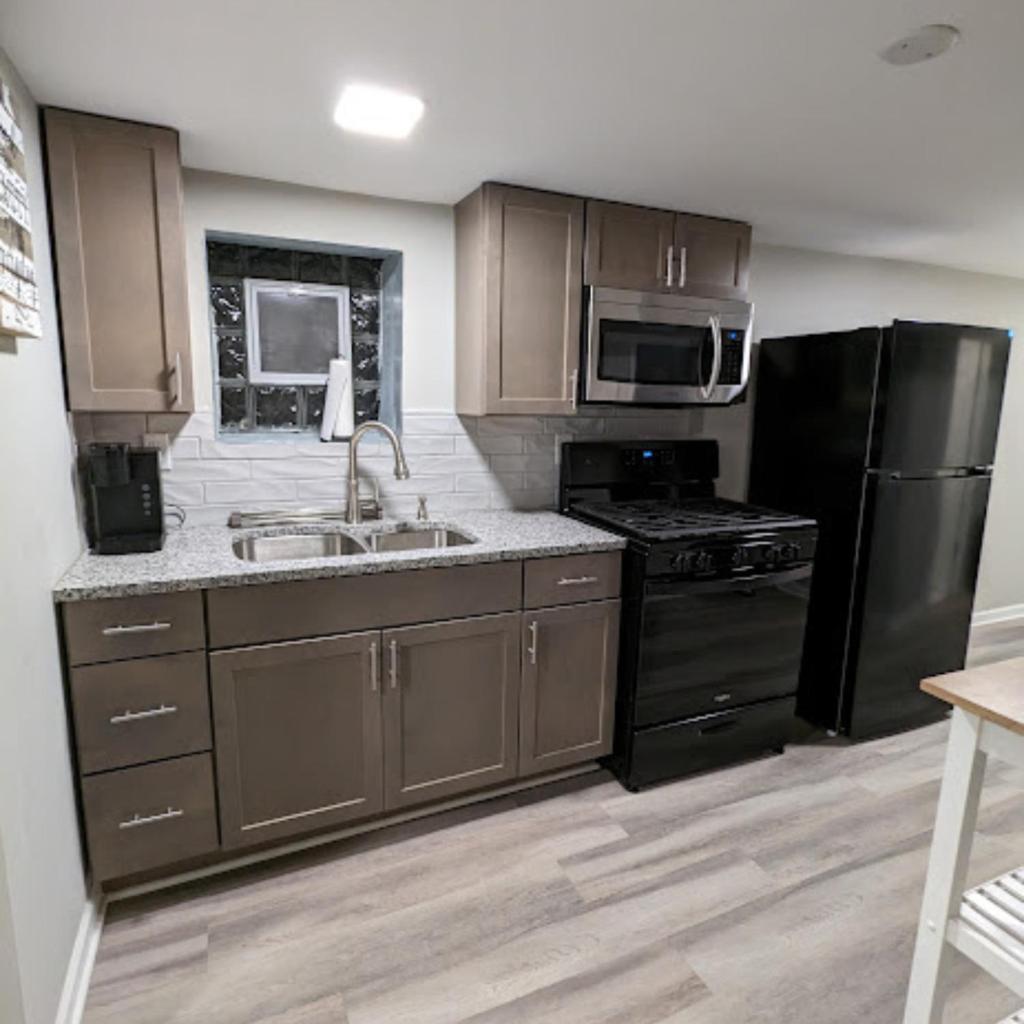 Modern 2 BDRM Apartment in Chicago photo 4