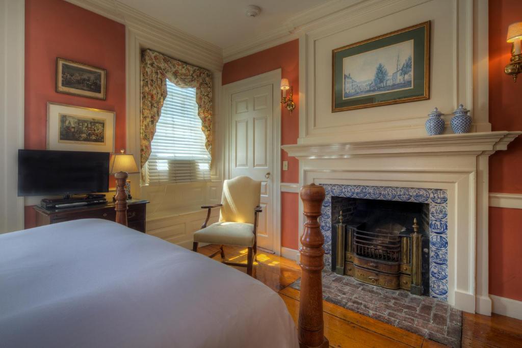 Francis Malbone House photo 4