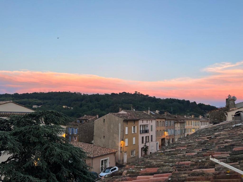 Holiday home with roof terrace 20 minutes from Saint-Tropez