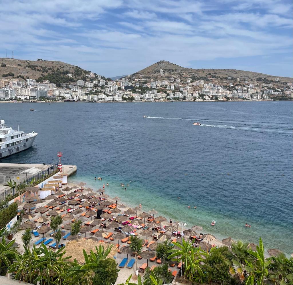 Port Side Sarande photo 2