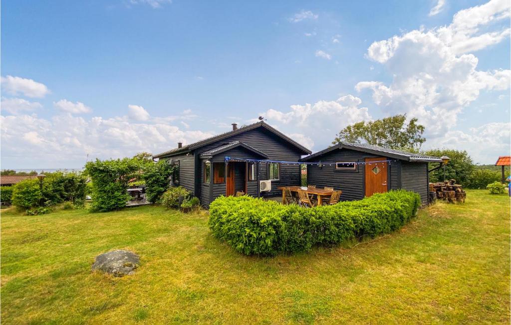 Nice Home In Vrbacka With Wifi And 3 Bedrooms
