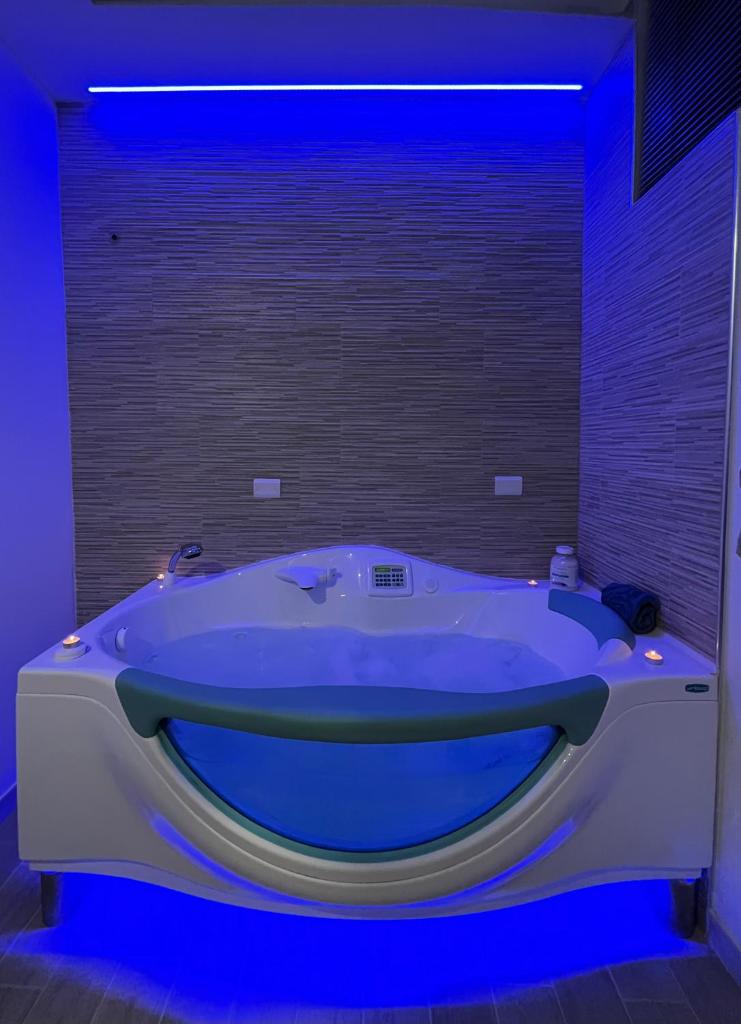 Blue Suite photo 2