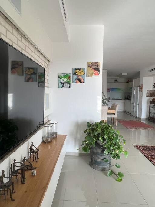 Luxury sea view apartment photo 4