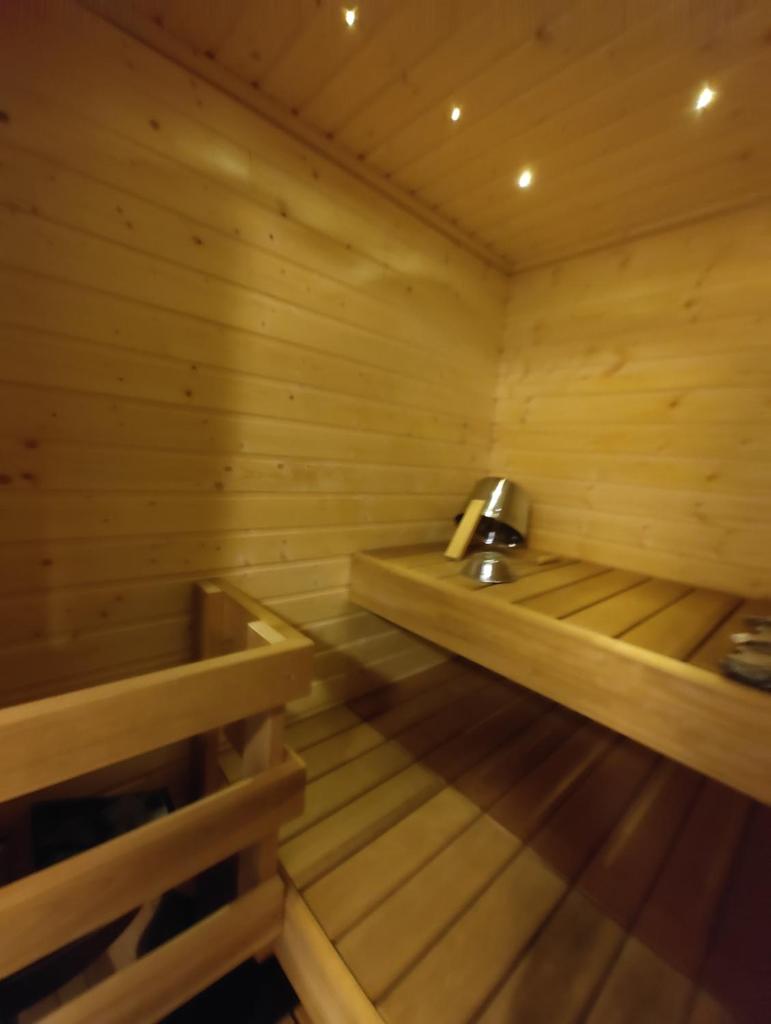 New studio near amenities photo 2