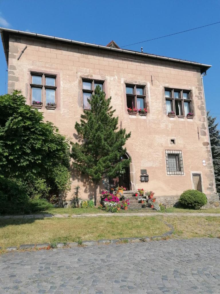 Gothic House Apartments photo 2