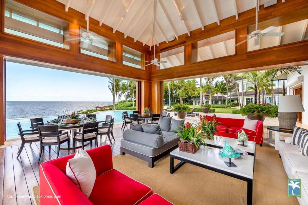 Sunny Vacation Villa No 37