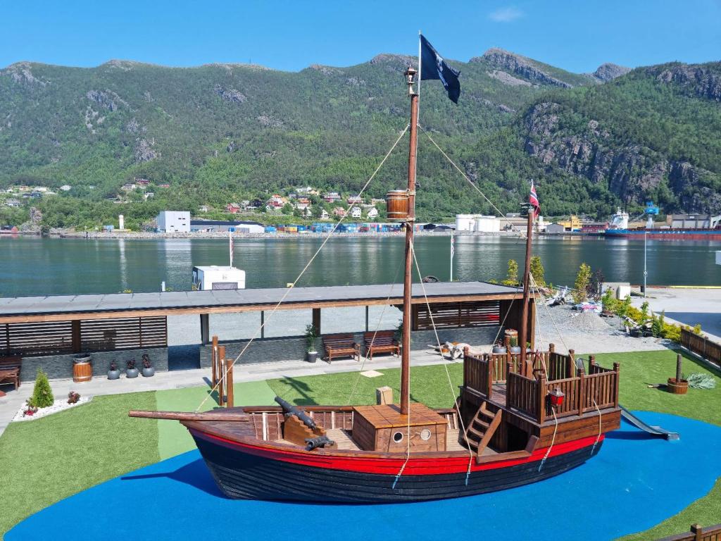 Bremanger Fjord Hotell photo 3