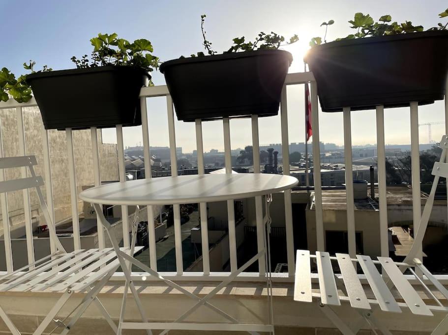 Sunnyside Penthouse photo 3