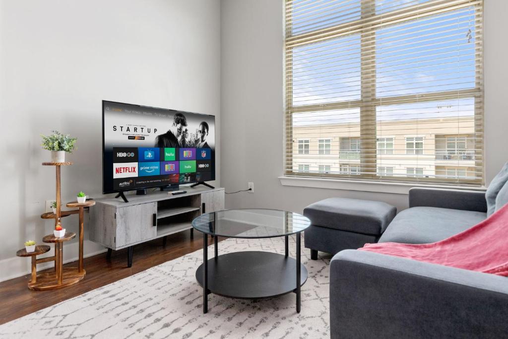 The Olivia: Riverwalk Loft image