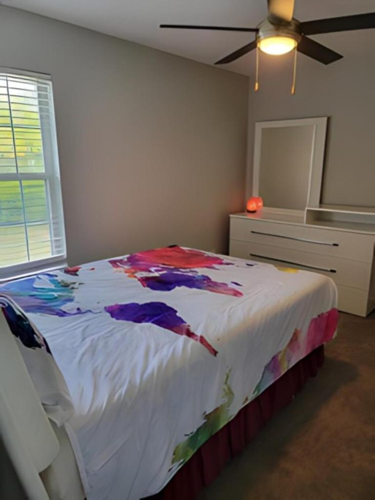 Serenity Apartment photo 4
