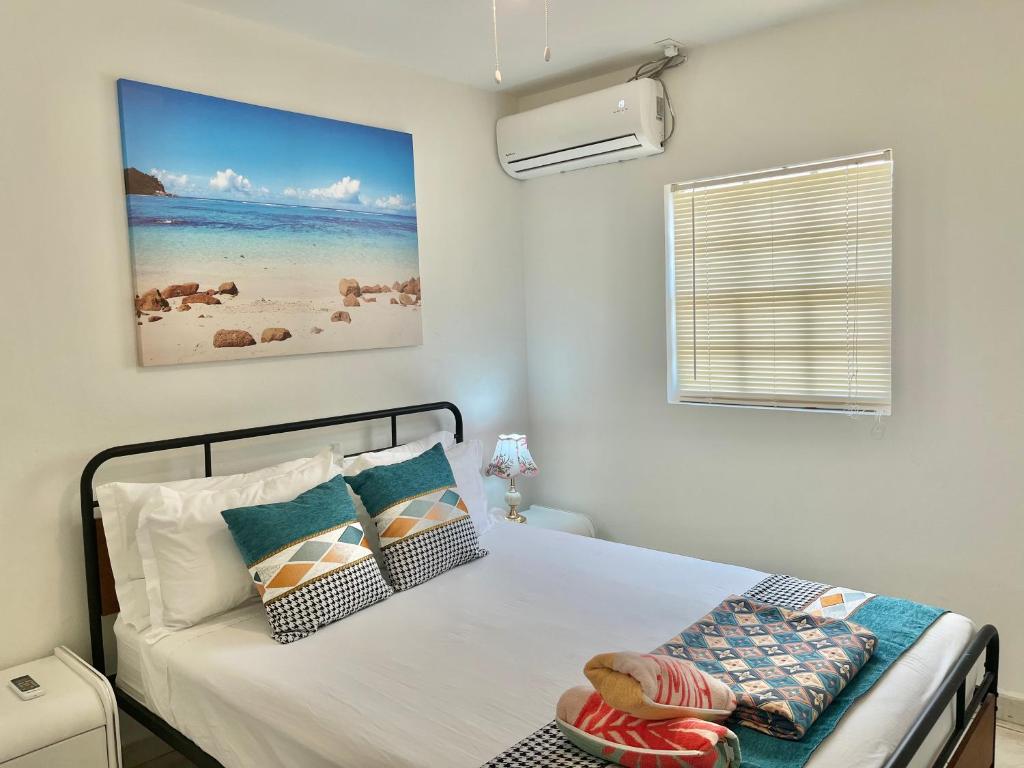 Cozy 2-bedroom apartment in Venetian Road photo 1