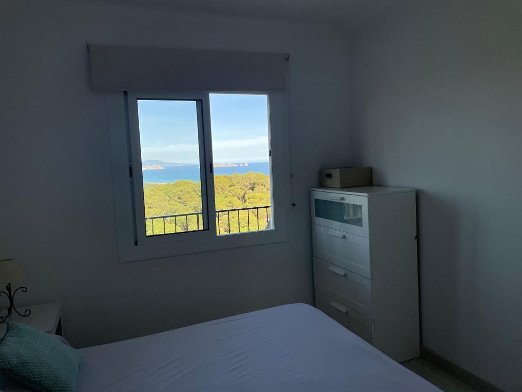 NUEVO. Reformado con vistas panorámicas y piscina photo 2