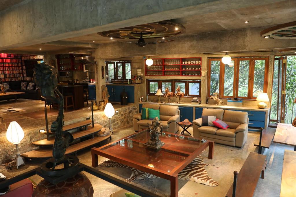 Aayu Hanthana Boutique Hotel photo 1